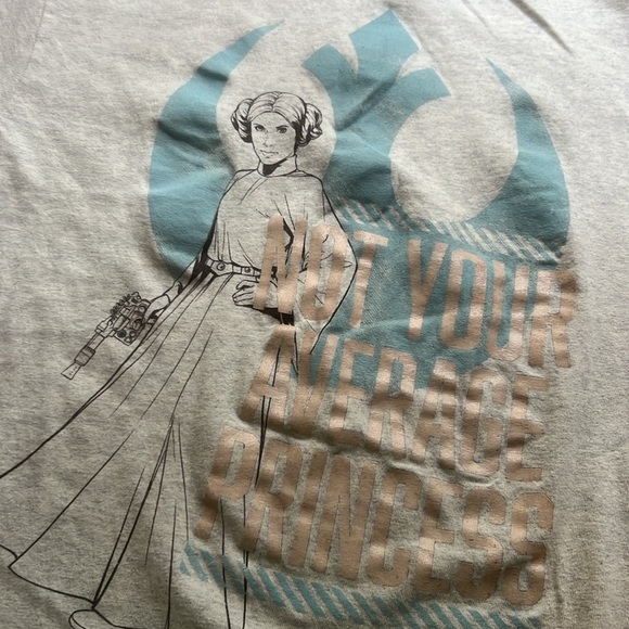 Disney Parks Star Wars Princess Leia Not Your Average Princess Gray Medium Shirt - Picture 2 of 3